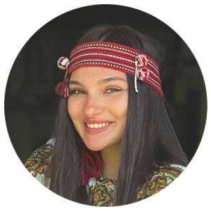 Дєнєва Каріна